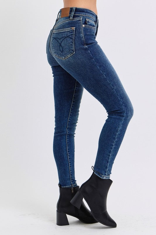 Judy Blue Full Size Run Mid-Rise Waist Skinny Jeans with Thermal Lining - online only